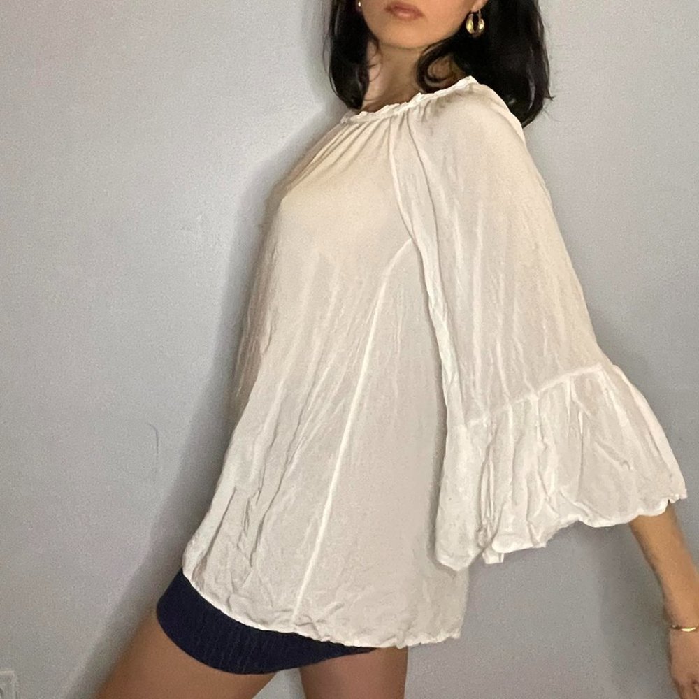 flowy white peasant/hippie/bohemian top